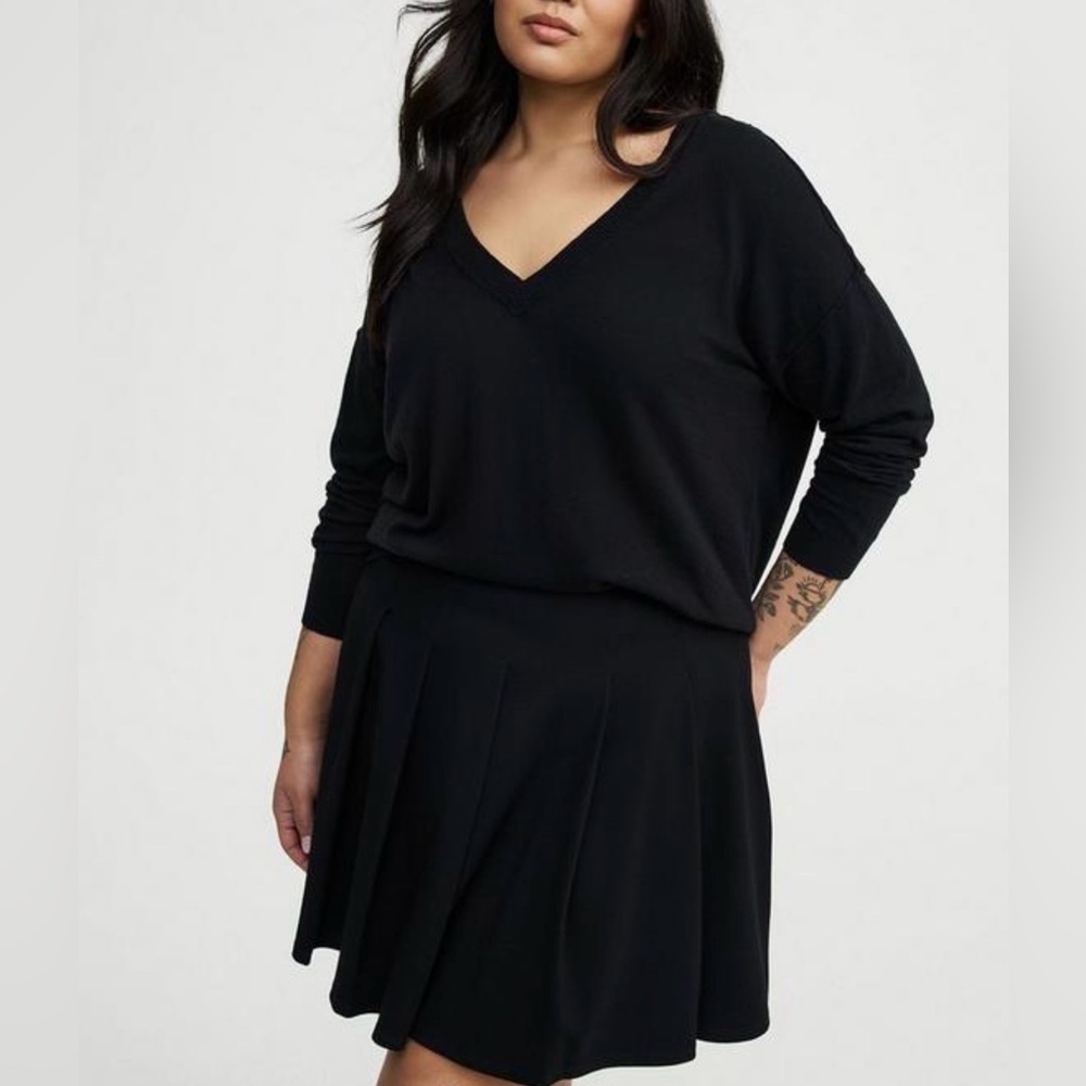 Torrid Black Sweater V-Neck Soft, Elegant, Flattering, Stretch Size 3X